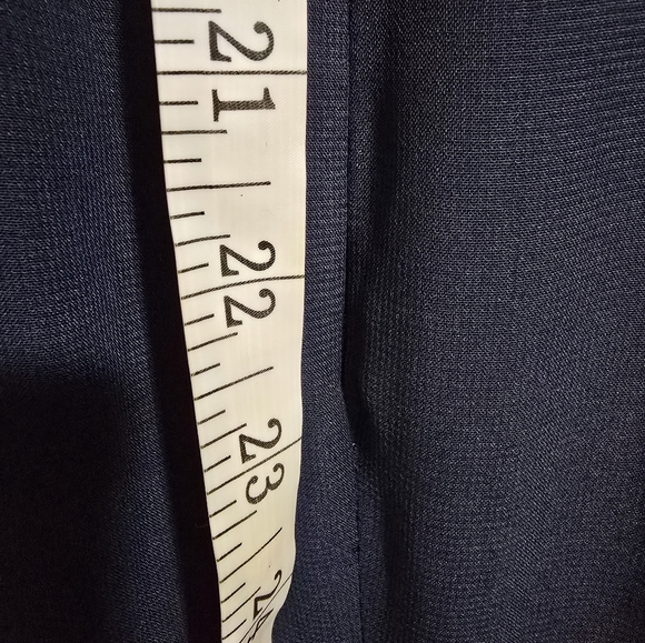 Trumpet/Mermaid V Neck - Picture 11 of 15